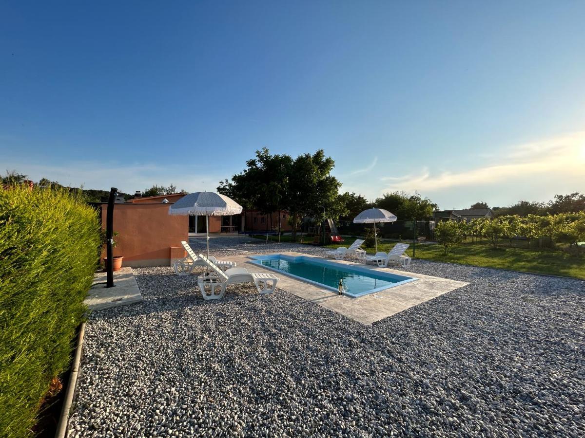 Dora House With Wifi And Outdoor Swimming Pool Villa พูลา ภายนอก รูปภาพ